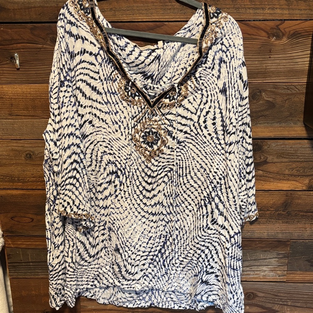 Elegant Women's Top with Blue and Gold Accents